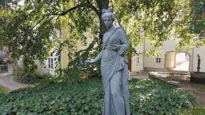 Muse im Frommannschen Garten