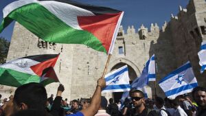 Die Flaggen Israels und Palästinas