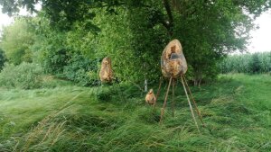 Mira Friedrich: Skulpturengruppe „I once was an egg“