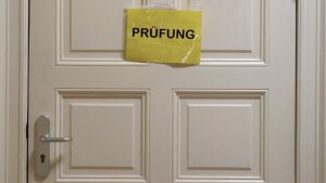 Klausur Schild