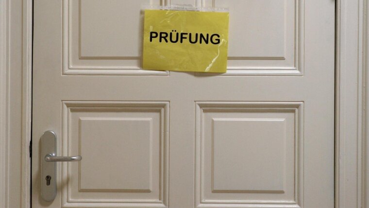 Klausur Schild