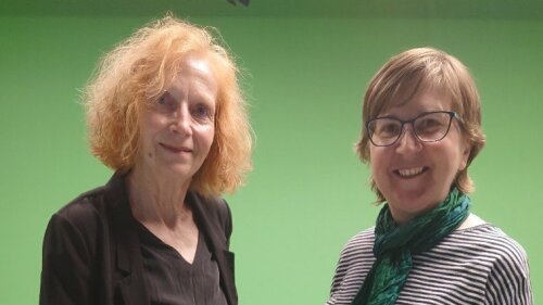 Ein Bild mit Interviewerin Eva Schmucker-Draber und der Interviewten Regina Werner