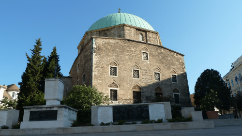 Gazi-Khassim-Pascha-Moschee, heute Kirche der gesegneten Jungfrau Maria (Pécs, Ungarn)