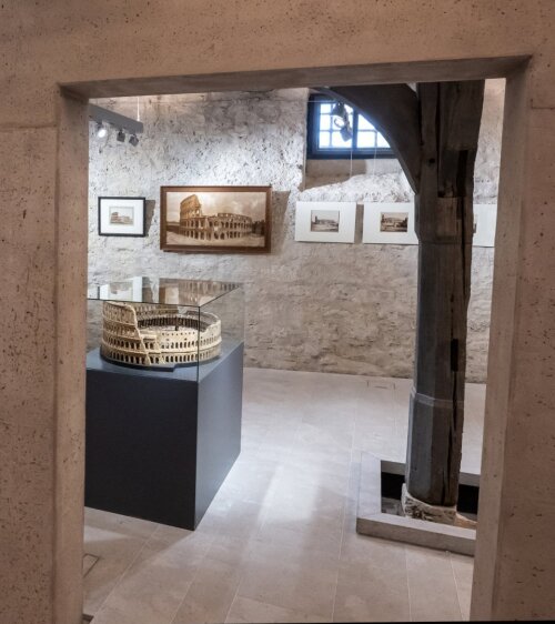 Blick in die Ausstellung "Das Kolosseum. Sichtweisen auf ein Wahrzeichen"