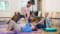 Personen bei einem Talmi-Workshop