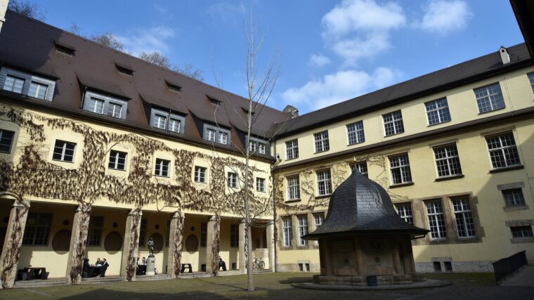 Universitätshauptgebäude (UHG) Friedrich-Schiller-Universität Jena, aufgenommen am 23.03.2017.