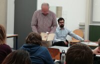Prof. Dr. Tilman Seidensticker explains the structure of Arabic manuscripts