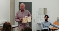 Prof. Dr. Tilman Seidensticker explains the structure of Arabic manuscripts